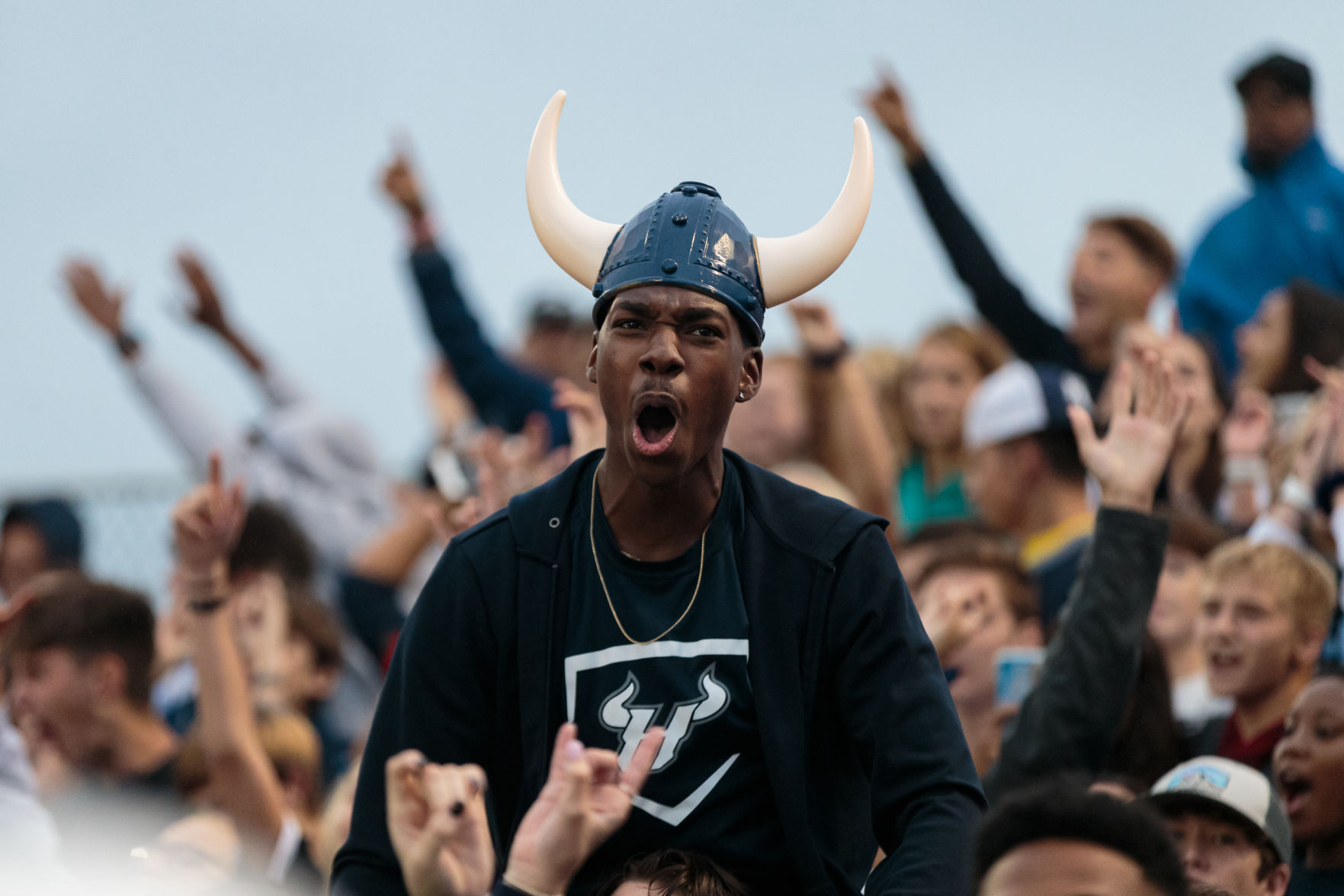 The Ragin' Bulls come from behind in the Battle of the Horns to defeat the Vikings 27-20.
